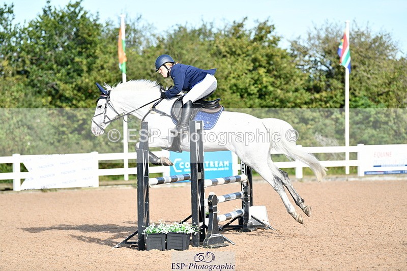 240913A-091833-02892 - Cls 20 Snr British Novice and 90cm Open