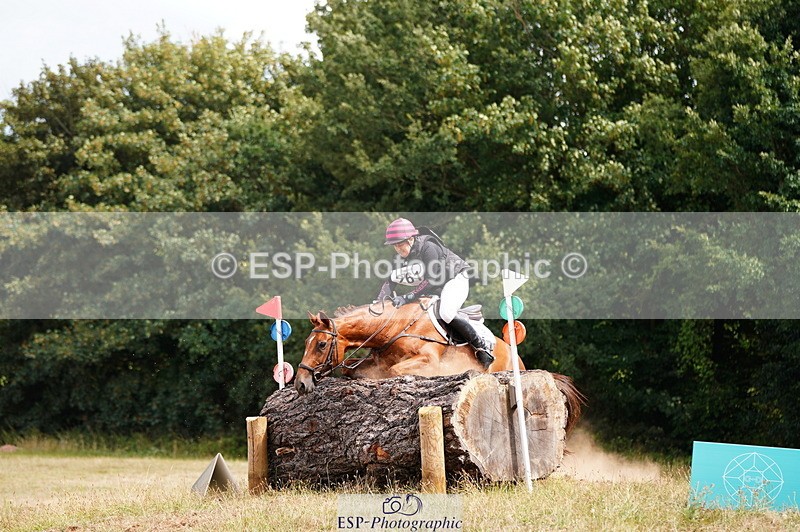 250802A-150726-07197 - F-261-Lizzie.Luxton-ROYAL.POINT.EMBER