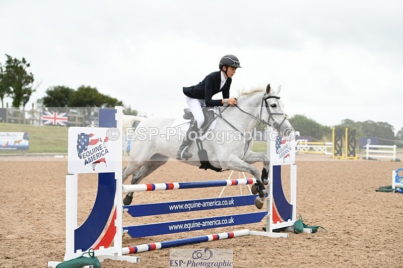 250807-111552-00550 - 90cm Round 1