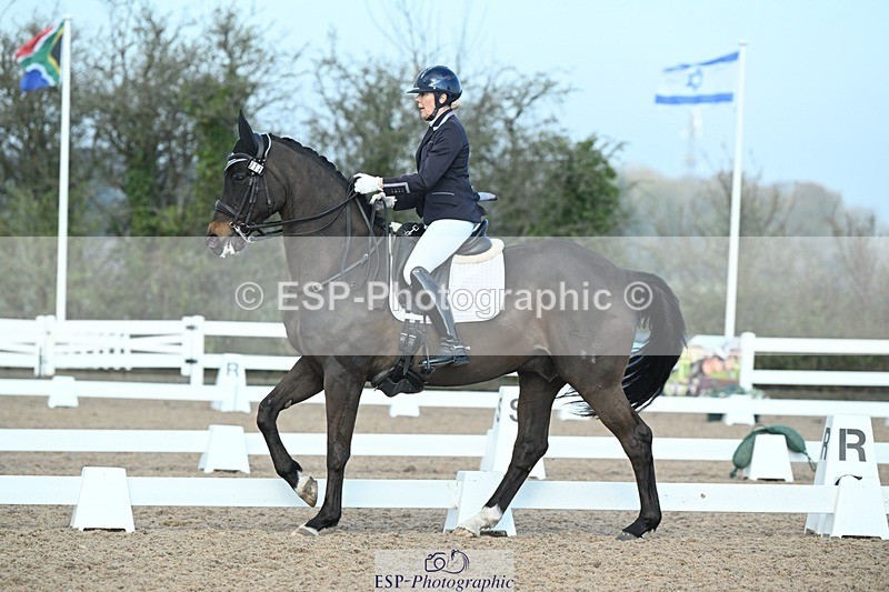 250403-082453-00371 - 018-Louise.Davison-Quamperfect