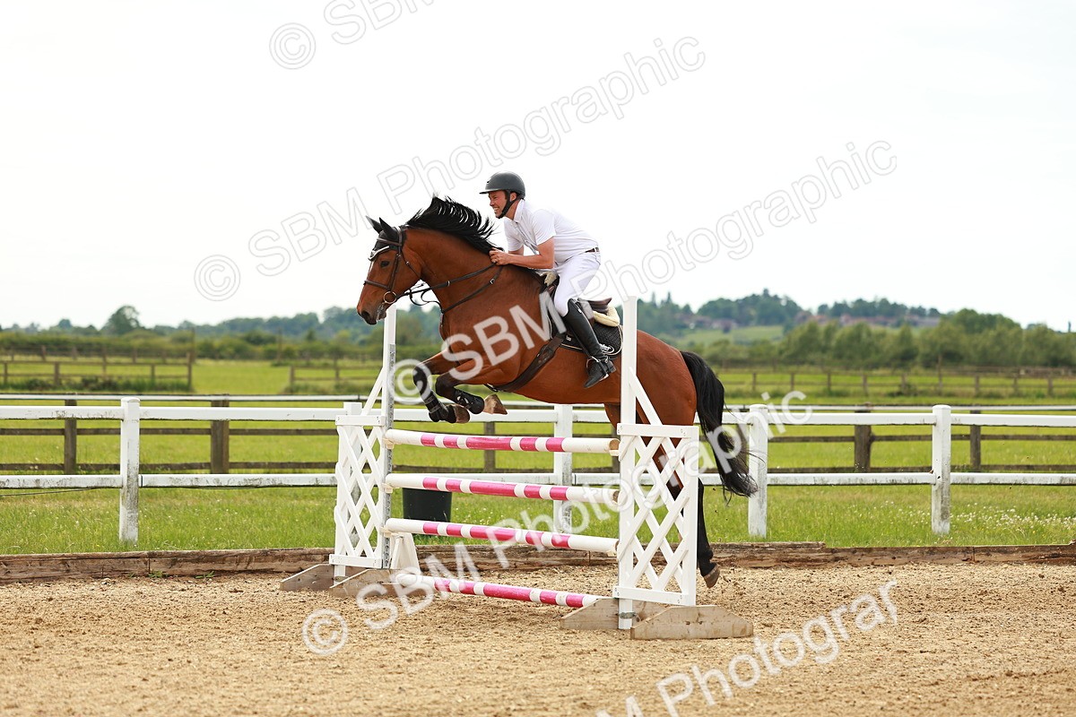SBM_002286 - Class 4 - Senior Newcomers - 1.10m