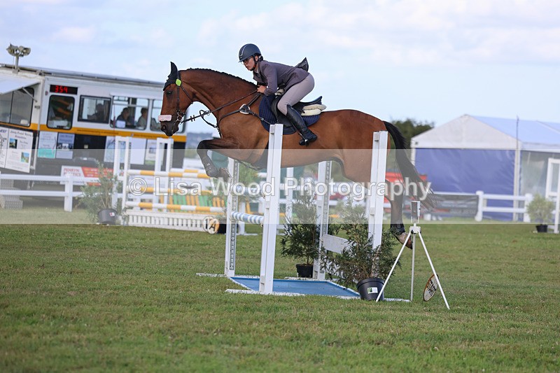 3E7A4712 - Class C1: Showjumping Senior Newcomers/1.10m open