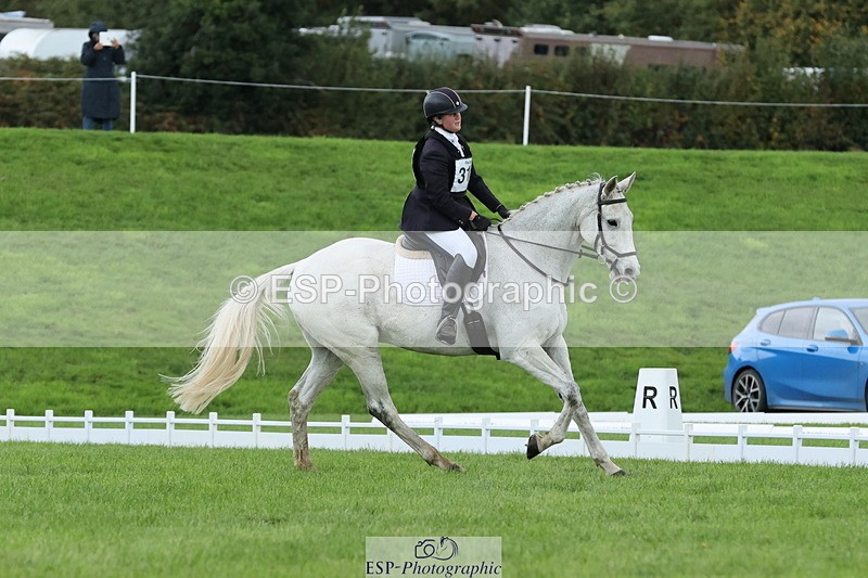 251023A-115906-03458 - D-318-Caroline.Allan