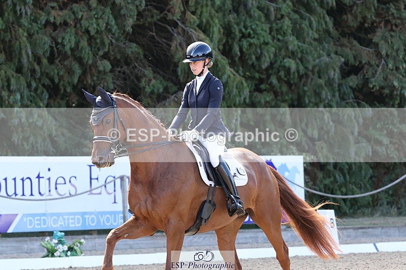 250809A-101236-02536 - 074-Robyn.WalkerSt.Giles.Voila