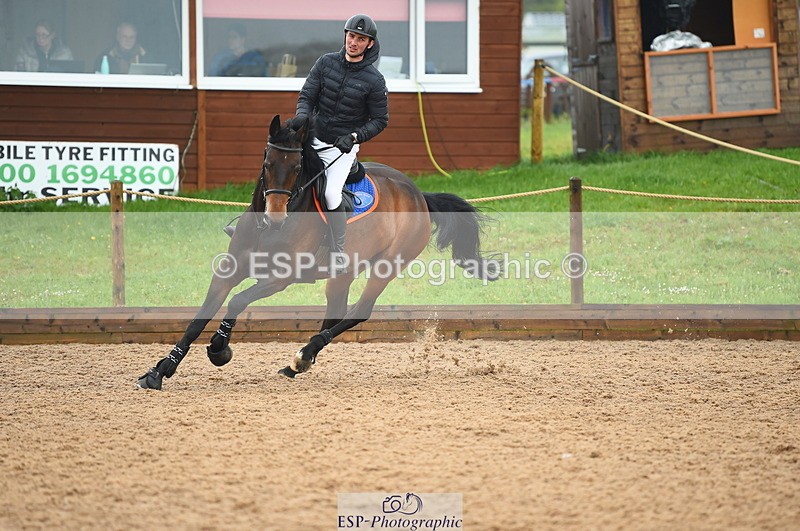 230505A-102138-02886 - Cls 20 Snr Foxhunter