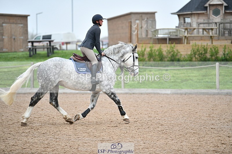 241102A-110510-04181 - SAT Cls 9 British Novice and 90cm Open