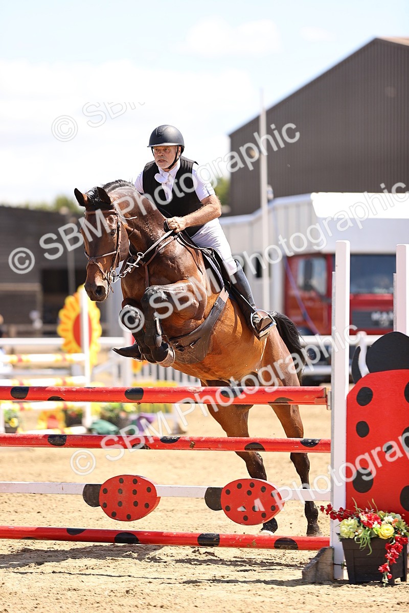 SBM_014471 - Class 15 - Senior Newcomers - 1.10m Open