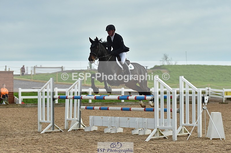 231111A-123956-01919 - Cls 12 Newcomers & 1.10m Open