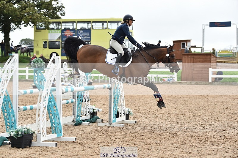 231013A-130924-01722 - Cls 3 1.05m Amateur Quali