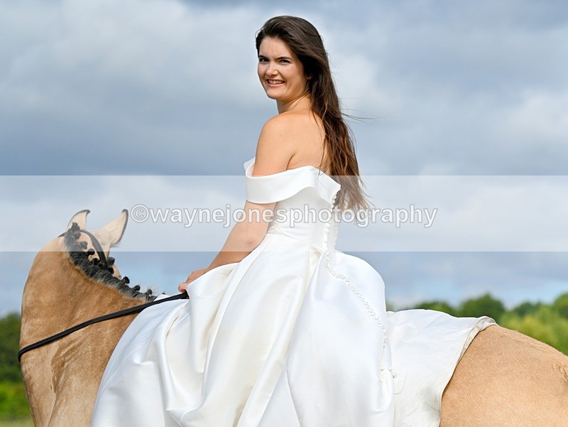 WJ7_6199 - Zoe & Fred Wedding Dress Shoot 09-08-25