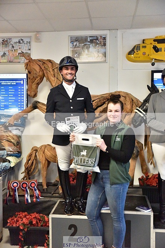 250214-153740-02613 - Freestyle Medium Gold Presentations