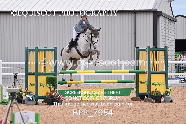BPP_7954 - CLASS 17 FRI The Farriers Challenge Senior 1.15m Open Inc 1.15m Members Cup