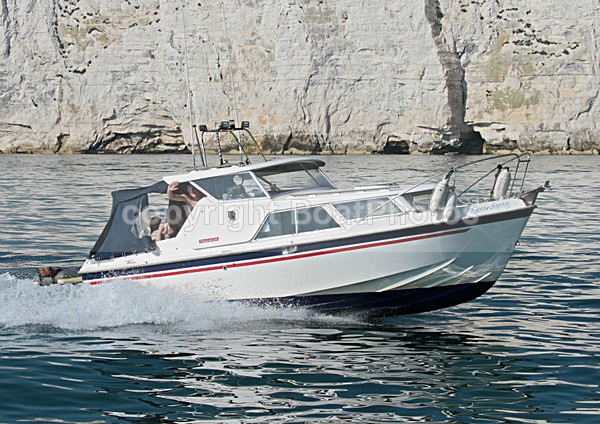 111002 SERENDIPITY MACLAN IMG_2815 - Motorboats - Hardtop