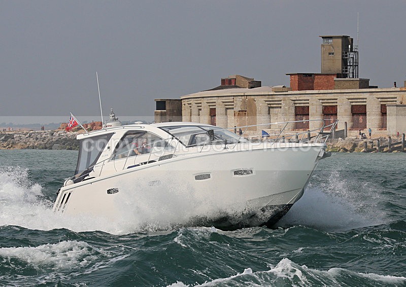 130826 SEALINE SC35 WT7A2295 - Motorboats - Hardtop
