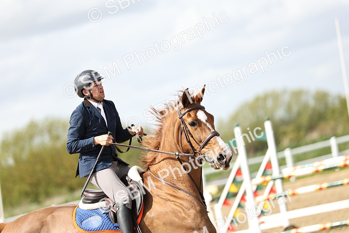 SBM_001143 - Class 4 - Senior Newcomers - 1.10m