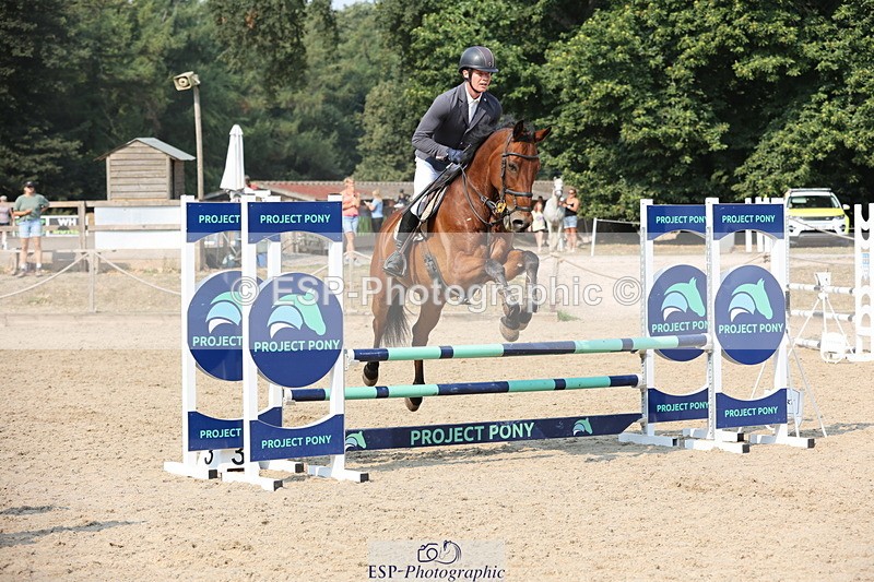 250816A-102706-00710 - Cls 3 Snr British Novice