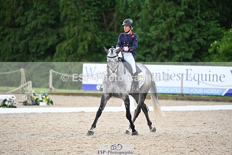 240524-141123-10151 - 529-SBH_BIG_WALL-Izzy_Taylor