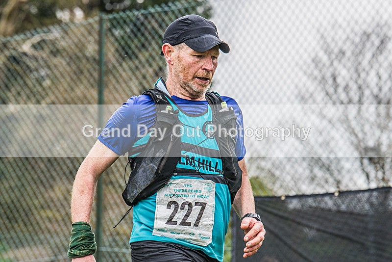 3 Peaks-2782 - The 3 Peaks Race - The Finish - Saturday 29th April 2023