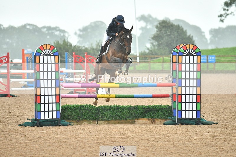 230805A-103742-00177 - Cls 2 Snr Newcomers & 1.10m Open