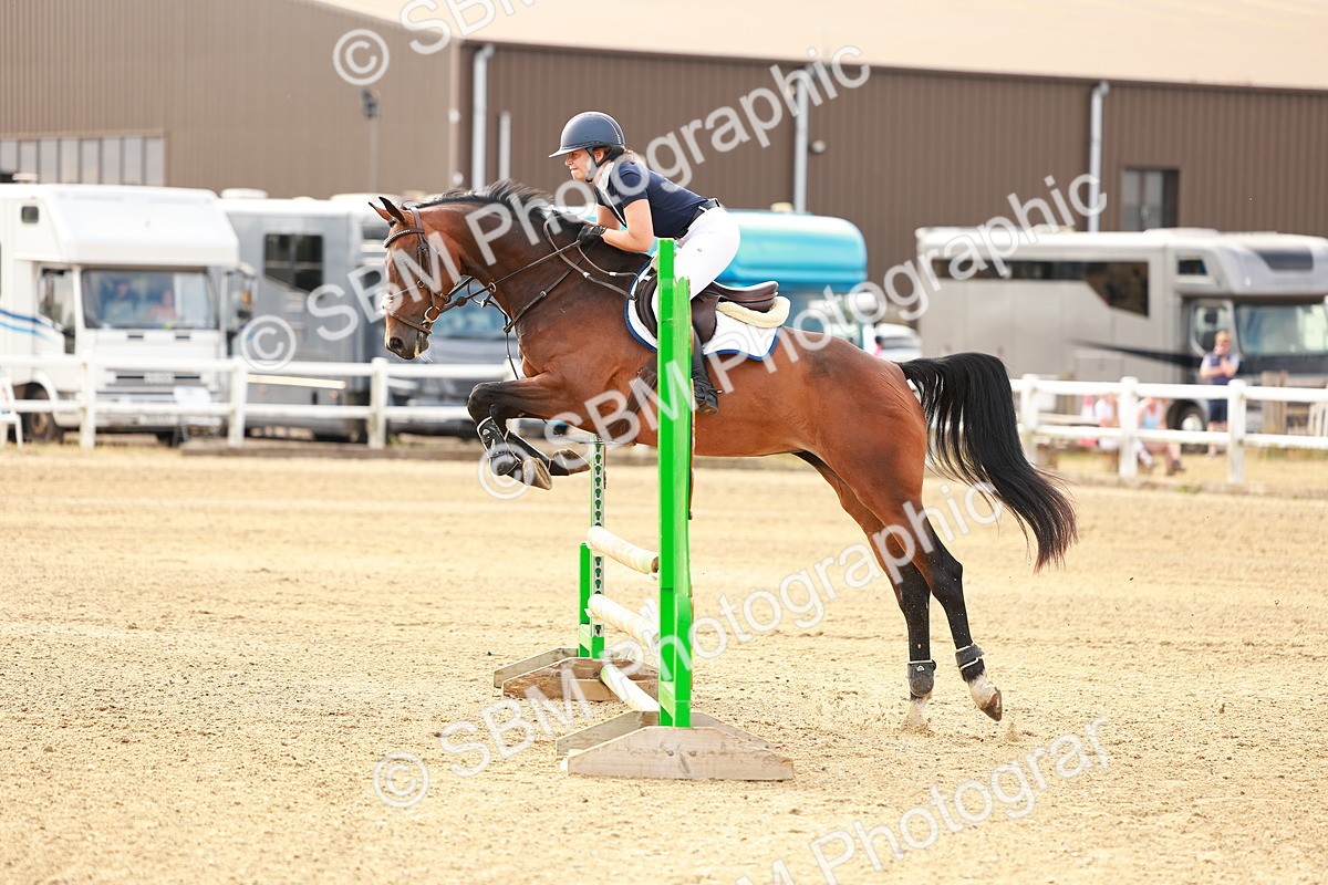 SBM_002015 - Class 8 - Clear Round