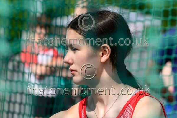 West25Sat-927594 - Field Female