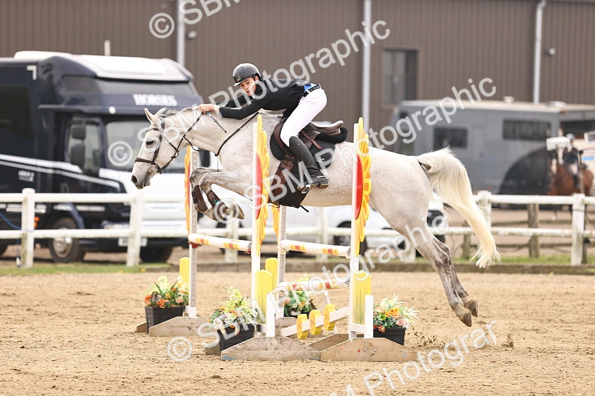  - Class 15 - Senior British novice - 90cm