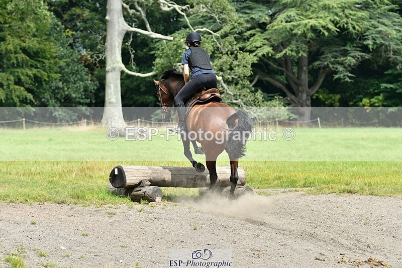 230817-132121-00938 - Theo's 1st Group - XC