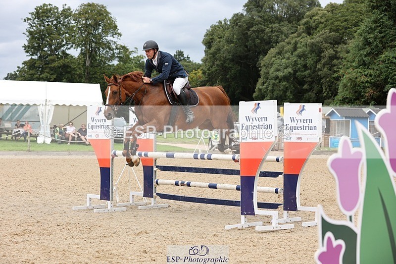 240817-140917-01733 - 05A Snr Newc