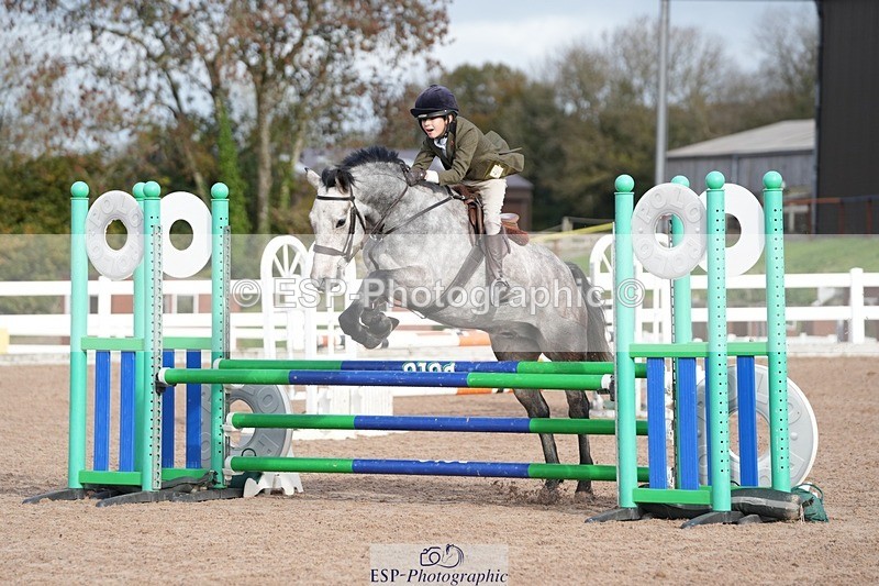 251026-121445-02349 - Cls 4 Pony Winter Novice + 80cm Open