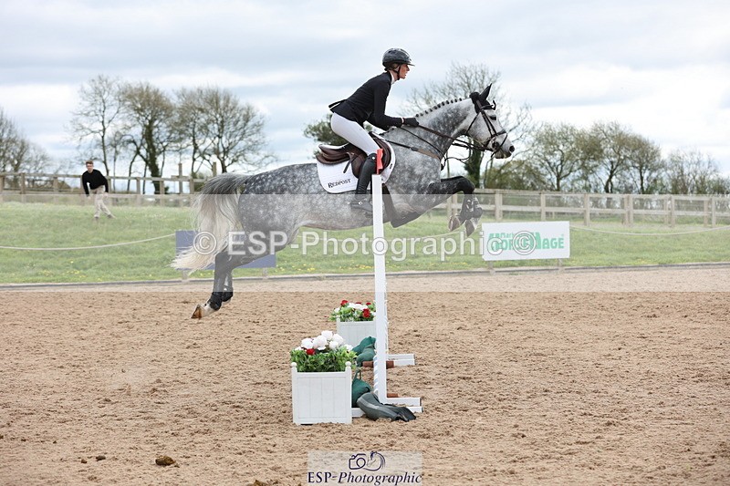 240419A-122215-07192 - Cls 6, 2 Star Medium Tour 1.35m