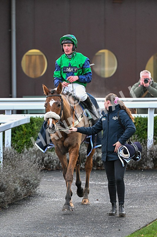 211125-Race 6-Aboutdamntime-8197 - Race 6