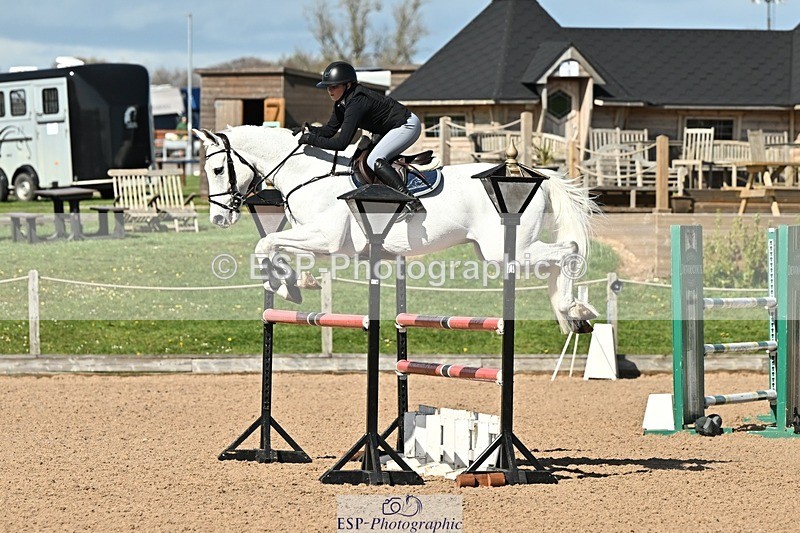 250416-154122-01811 - Cls 6 Foxhunter and 1.20m