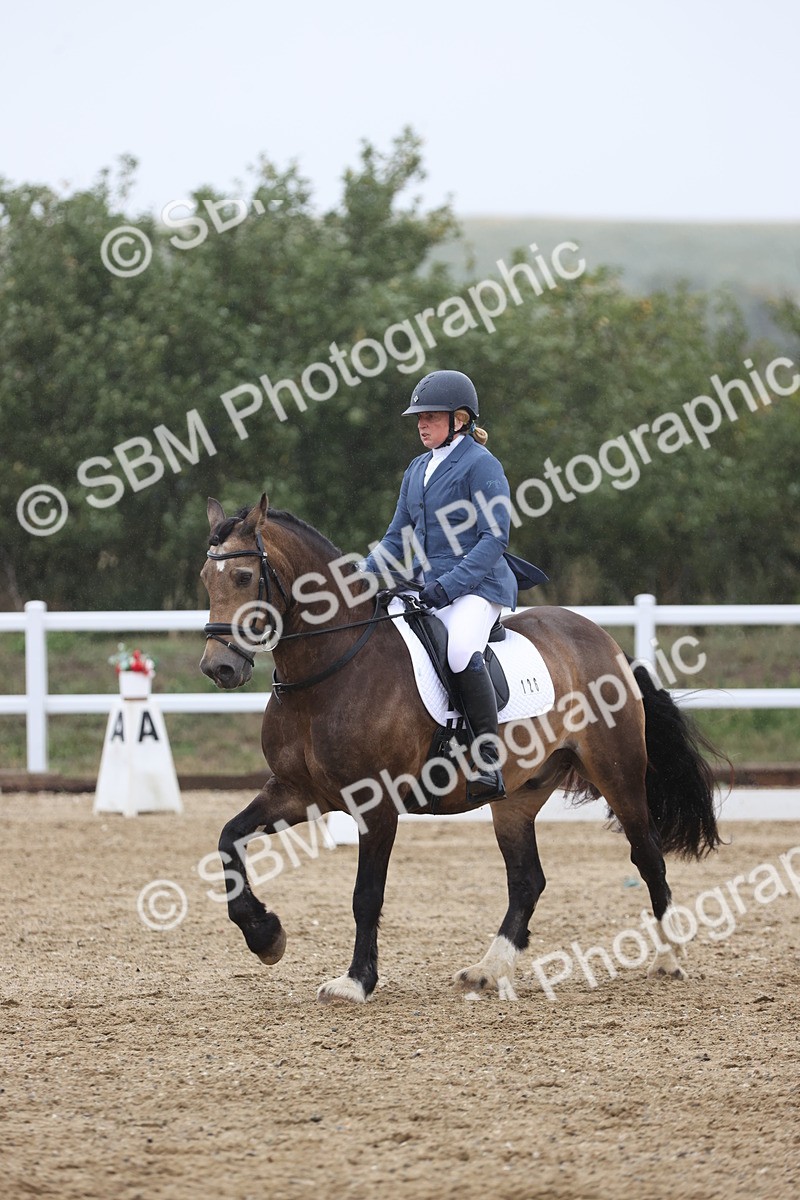 SBM_004438 - Class 9 - Novice 3 Champs
