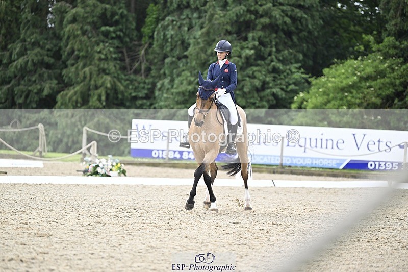 000101-200922-04084 - 418-REHY_DJ-Yasmin_Ingham