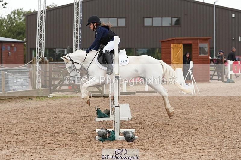 250920-161229-01573 - Cls 22 Pony Intro 90cm Derby