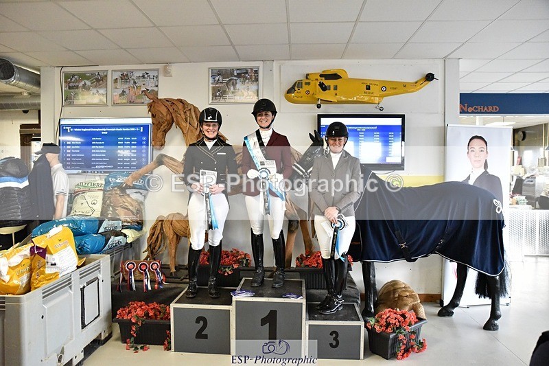 250215-153804-04504 - Medium Gold Presentations