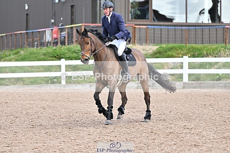 250328-103852-01297 - Cls 8 British Novice and 90cm