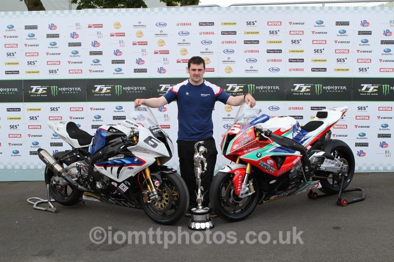 TT148821 - Senior TT Podium