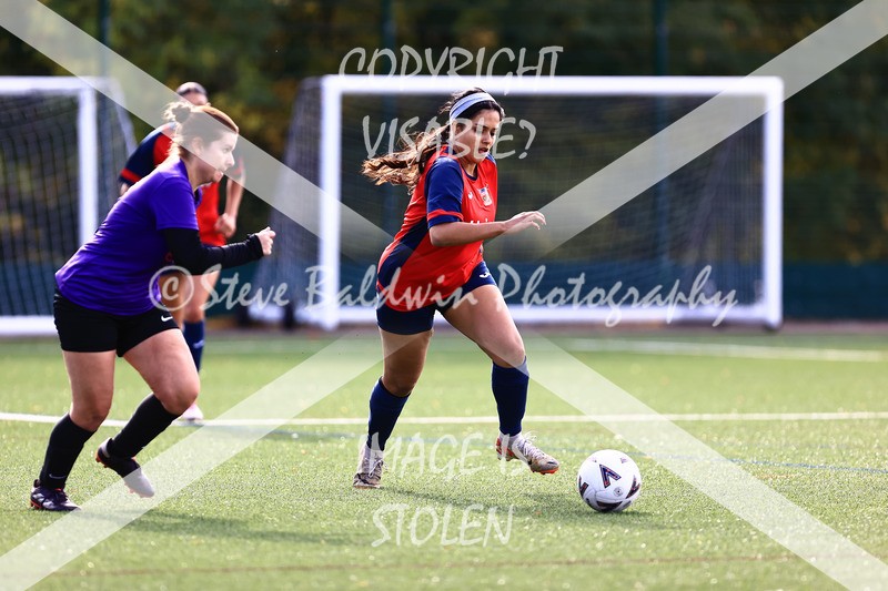 1DX30604 - 2025-10-05 FC Abbey Meads Ladies V Purton  Kingsdown FC Ladies