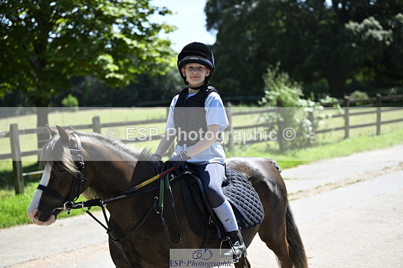 240728B-141711-00479 - Theo and Gemma's Groups Indoor