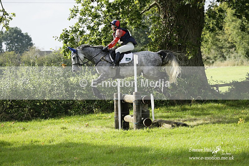  WWHT 171021 2994 - Intermediate (0.90m)  17/10/21