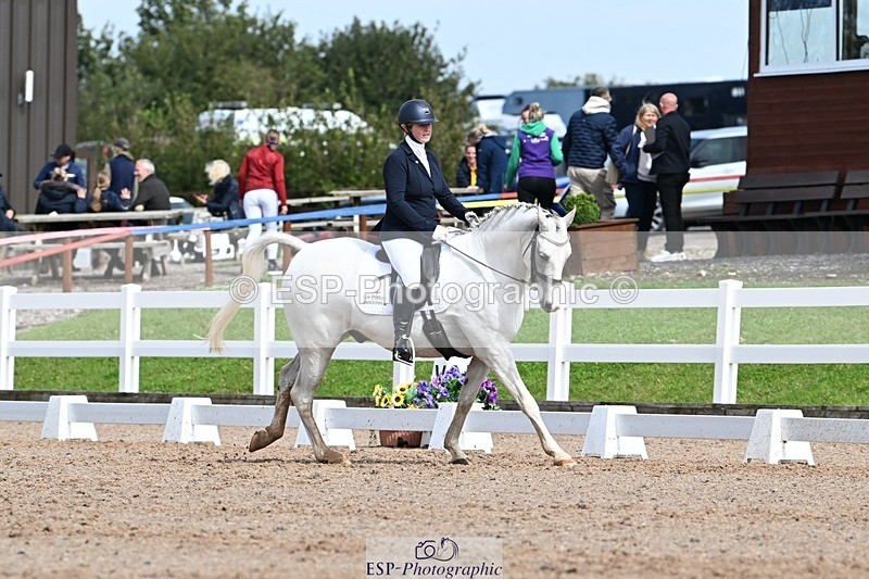 250907-132713-10142 - 065-Jessica.PerrySilver.Secret