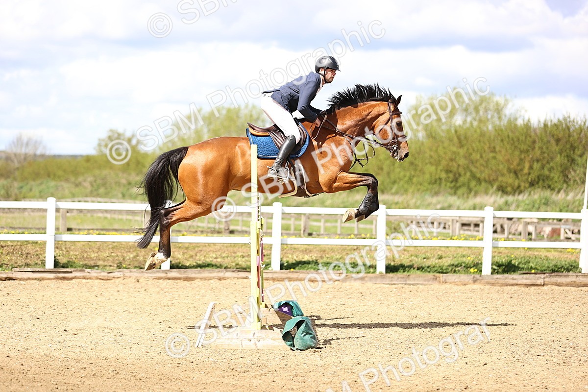 SBM_003845 - Class 17 - Senior Newcomers - 1.10m