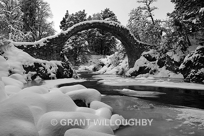 Packhorse Bridge - Monochrome
