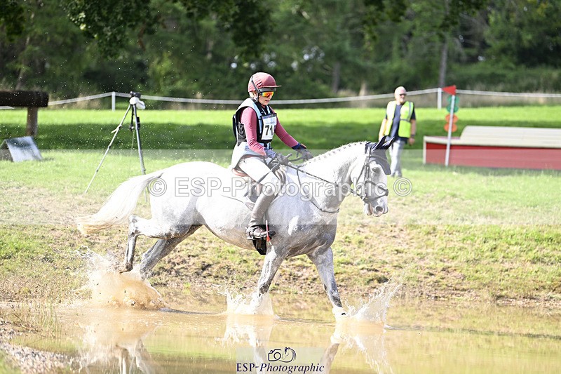 240804-173430-18981 - 719-Abbie_Burbidge-BLUEBIRD