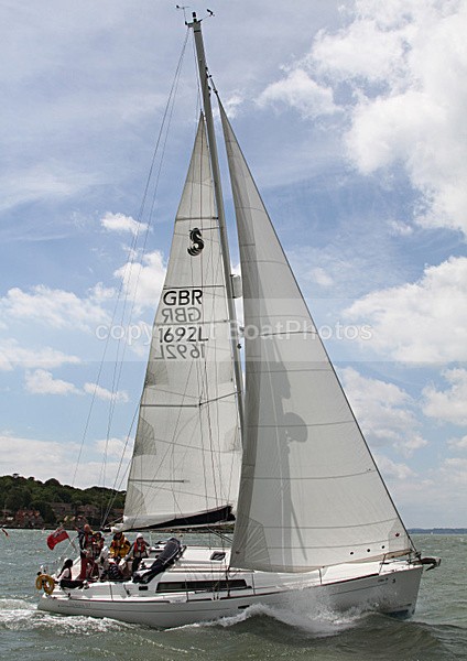 100530 ELLIE B GBR1692L IMG_7558 - Sailboats - monohull