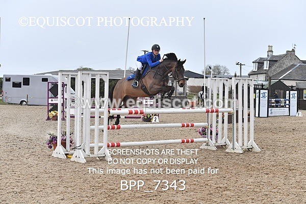BPP_7343 - CLASS 9 FRI  Senior Newcomers/ 1.10m Open