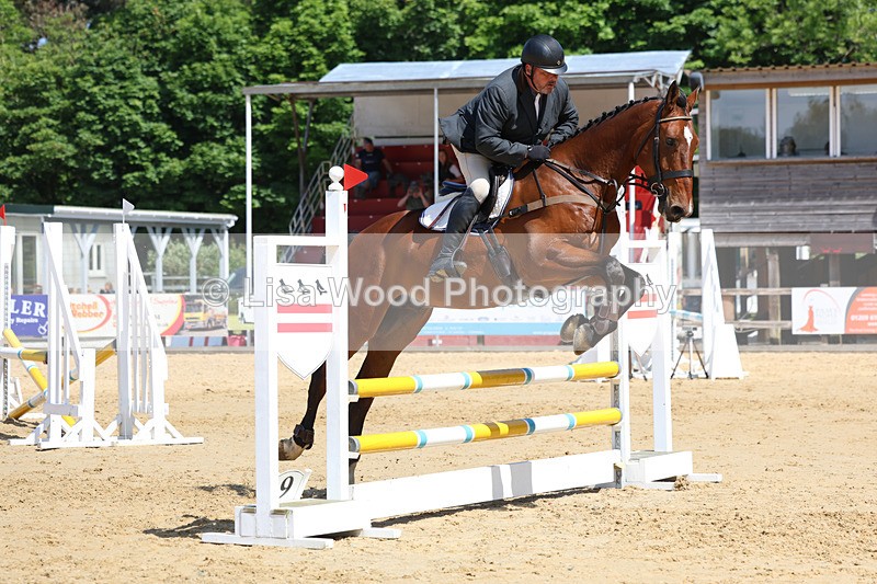 3E7A9494 - Class 8: Senior 80cm