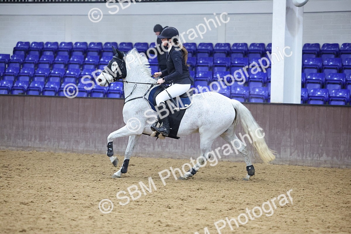 SBM_003401 - Class 11 - Blue Chip Pony Newcomers - 1.00m Open