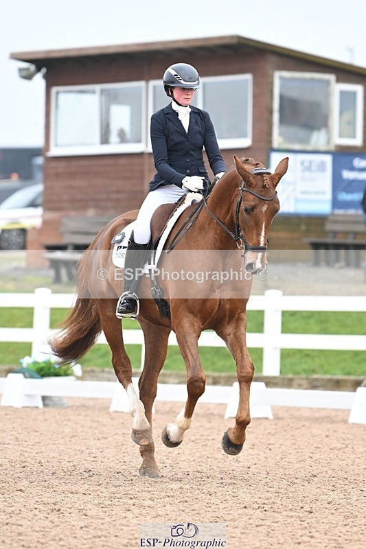 250216-135110-05799 - 257-Beth.Bainbridge-NEWTON.GLOVETROTTER